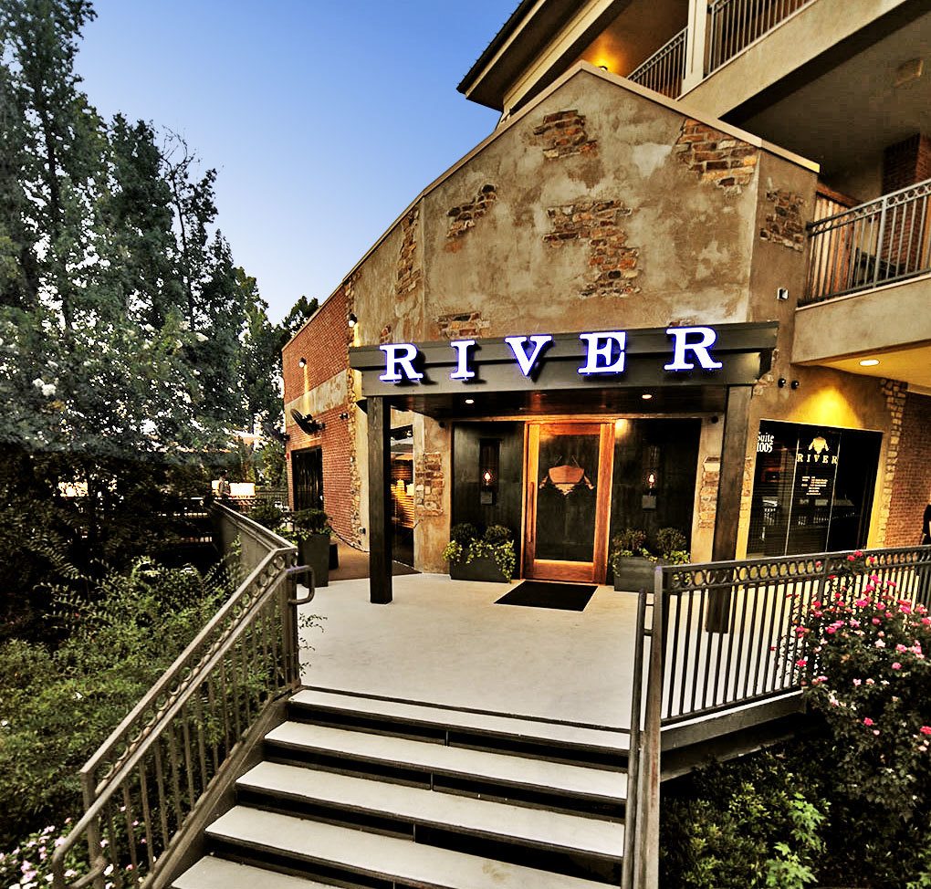 River | River Restaurant - Tuscaloosa Alabama